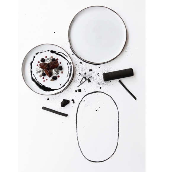 Revol France Rimmed Modern Dinner Plates set of 11 - Picture 3 of 11